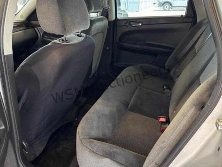 2016-chevrolet-impala-ls-sdn-image-24