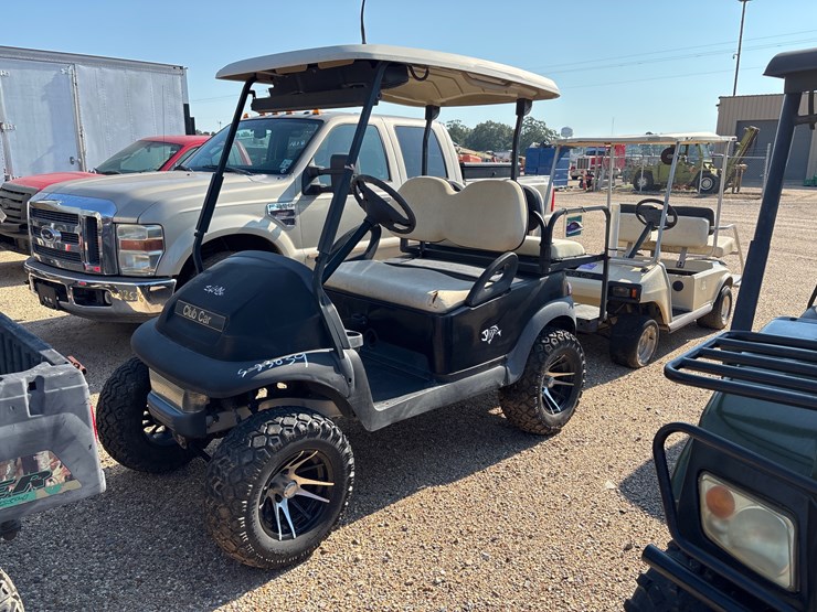 #23039-•-club-car-golf-cart,-48-volts,-white-|-parts-or-repair-image-1