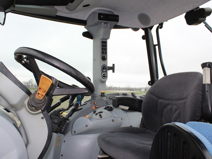 2015-new-holland-t5.105-image-5