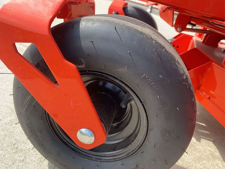2023-ariens-91161-zero-turn-mower-image-9
