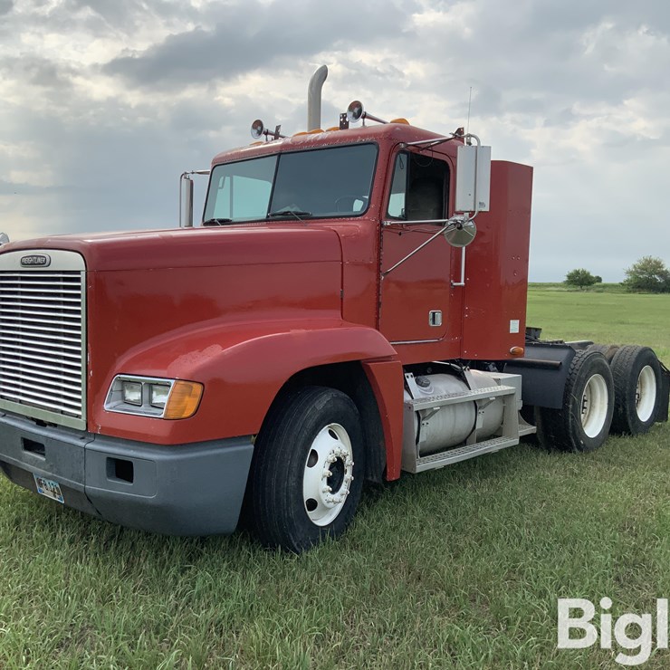 2000 FREIGHTLINER FLD120