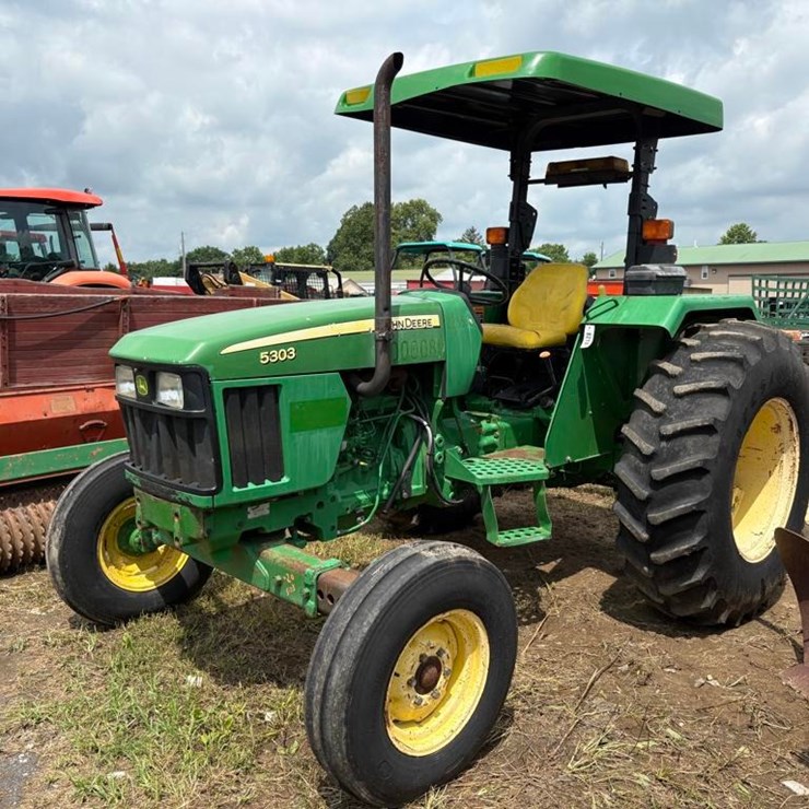 JOHN DEERE 5303