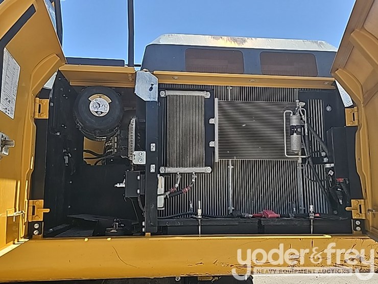 2019-deere-210g-image-43
