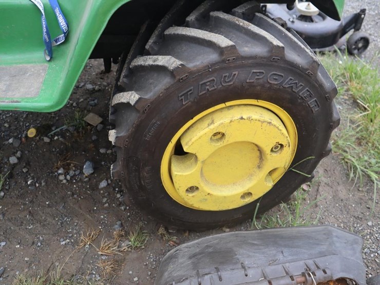 john-deere-300-image-12