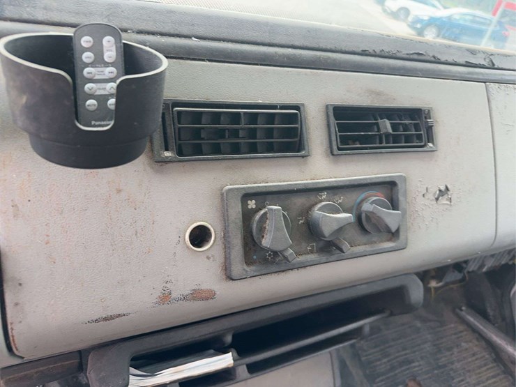 freightliner-fl70-image-42