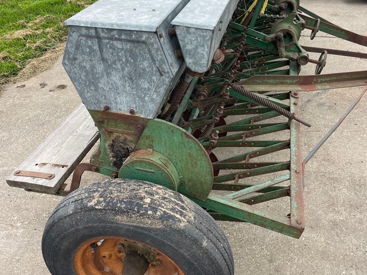 john-deere-b-image-6