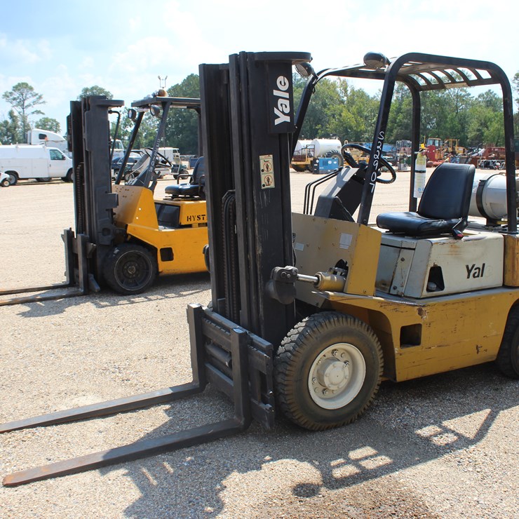 #22907 • YALE GP050 FORKLIFT