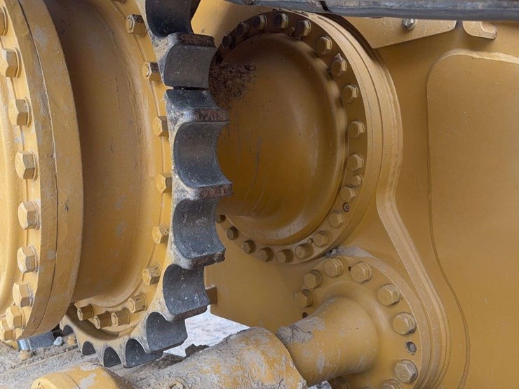 2013-cat-dgn-lgp-dozer-image-20