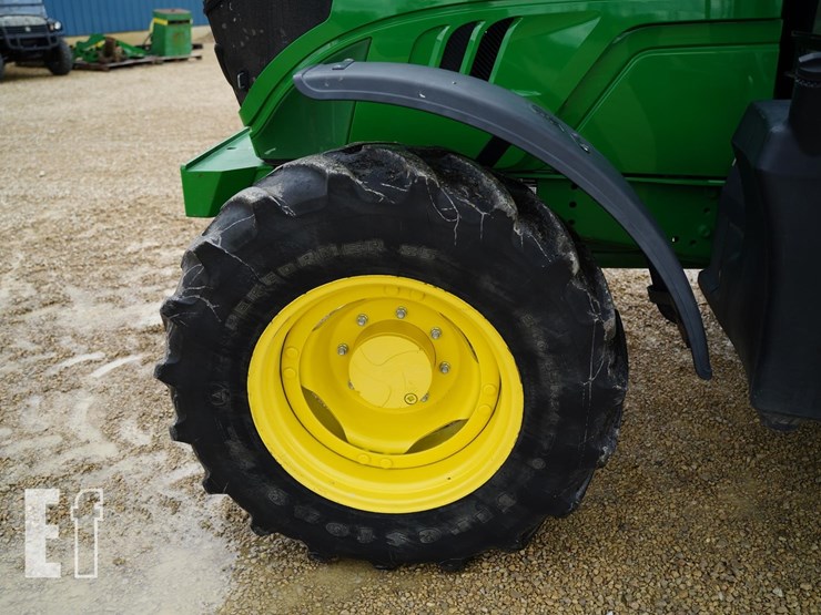 2014-john-deere-6115r-image-11