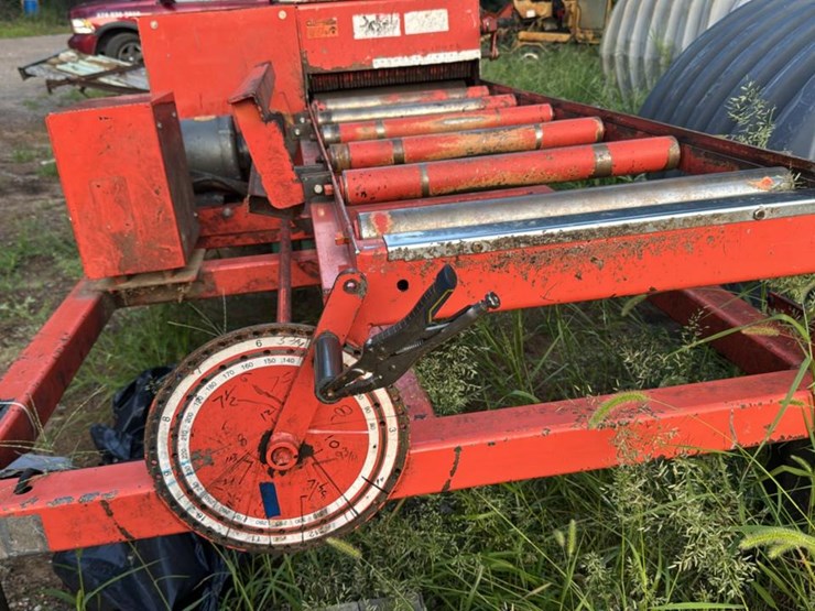 #130-•-2000-wood-mizer-200-twin-blade-edger-image-8