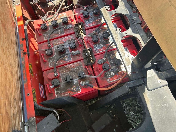 ez-go-mpt-1000-electric-utility-cart-image-6