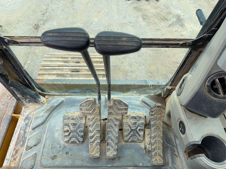 2013-caterpillar-329el-image-55