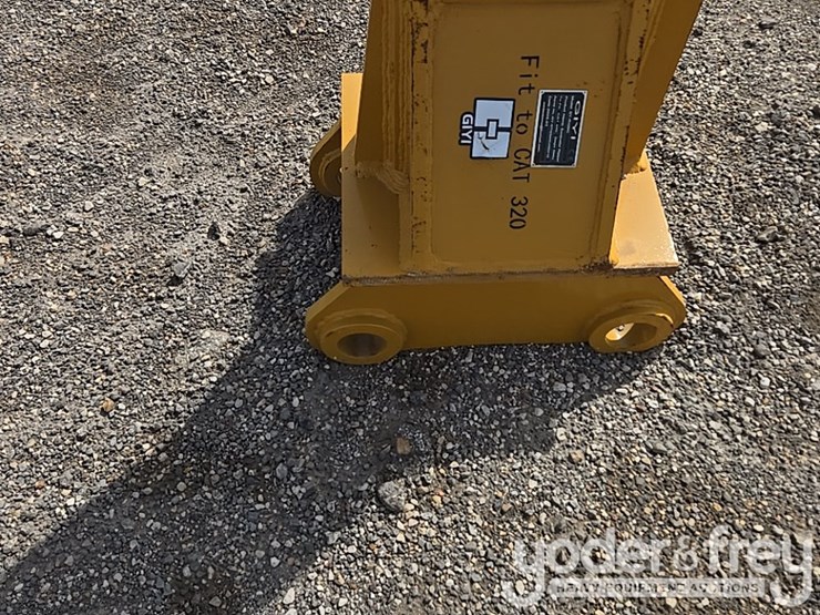 caterpillar-320-image-7