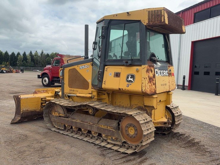 deere-550j-lt-image-4