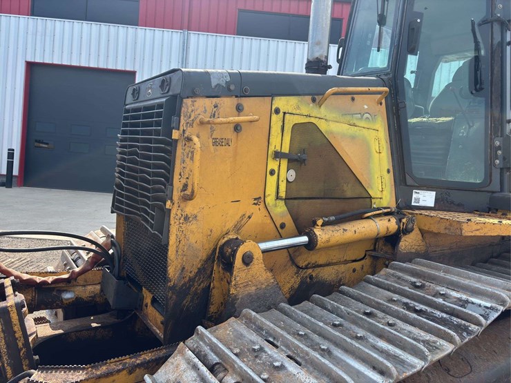 2005-deere-750j-image-6