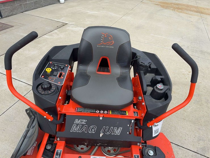 2023-bad-boy-724cc-magnum-zero-turn-mower-image-15