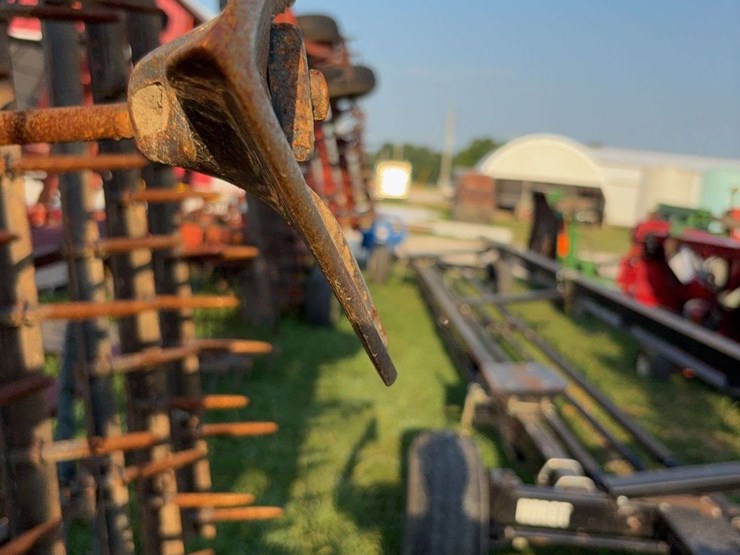 sunflower-6432-36ft-finishing-tool,-beater-bar,-5-bar-harrow,-used-this-spring-image-21