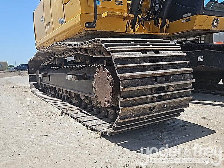 2019-deere-210g-image-18