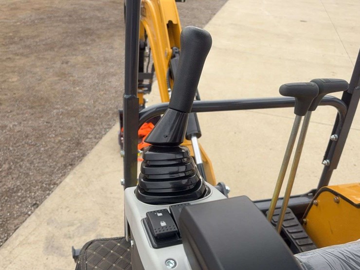 sdlanch-sdle20-mini-excavator-image-26