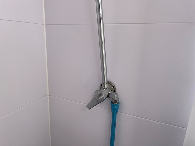 #50541-•-portable-restroom-image-15