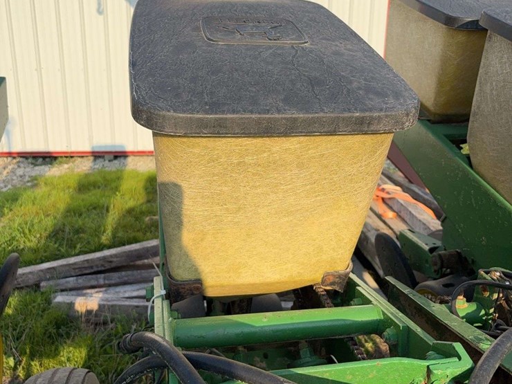 john-deere-7000-image-11