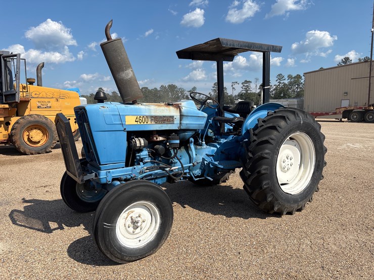 ford-tractor-image-4
