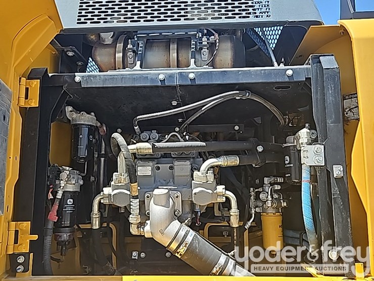 2019-deere-210g-image-46