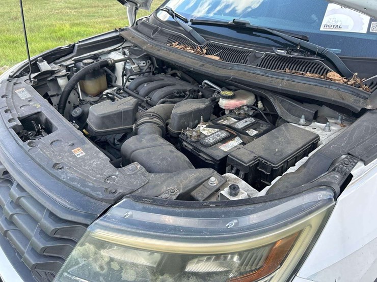 2017-ford-explorer-image-7