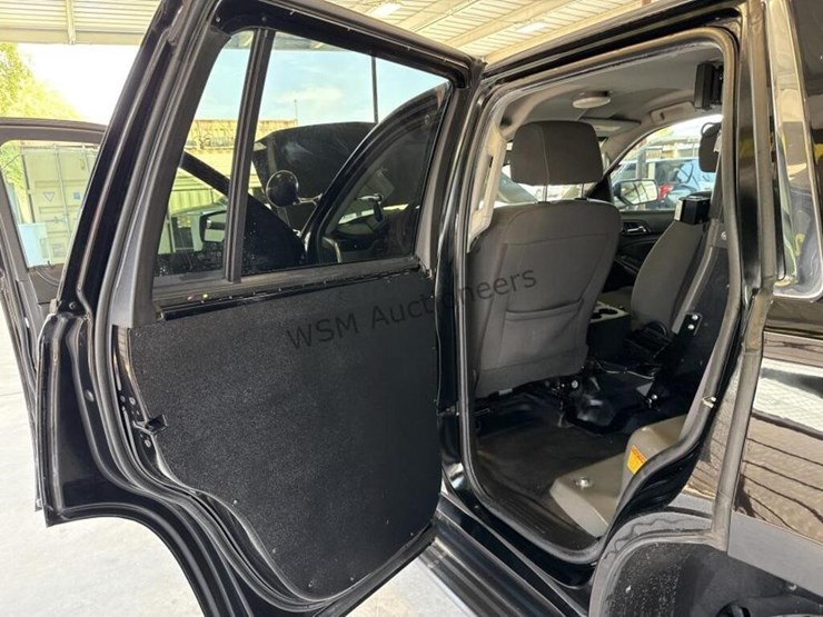 2017-chevrolet-tahoe-image-22