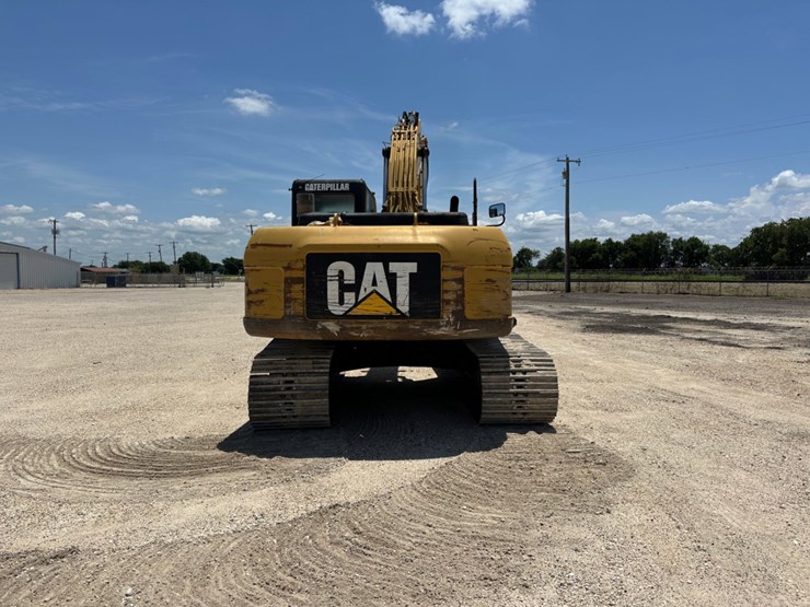 2008-caterpillar-320d-image-6