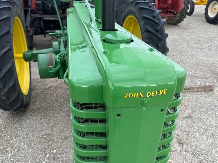 john-deere-b-image-3