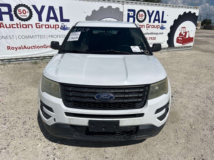 2016-ford-explorer-image-21