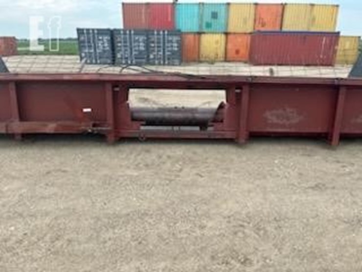 international-810-image-1