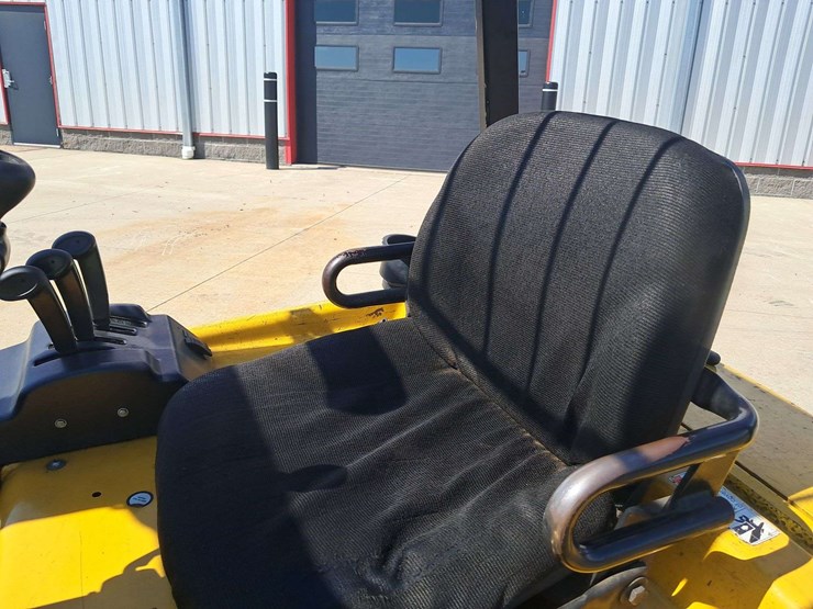 yale-electric-36v-forklift-image-9