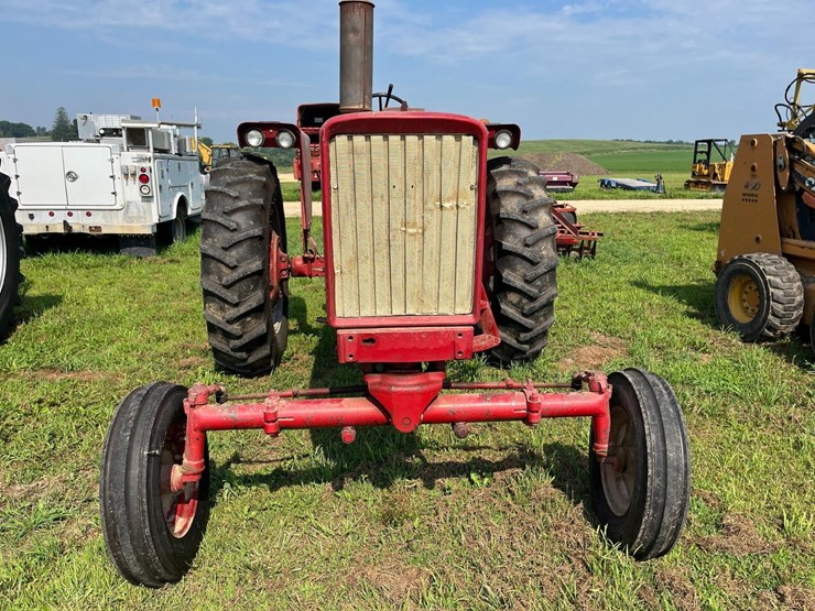 farmall-656-image-2