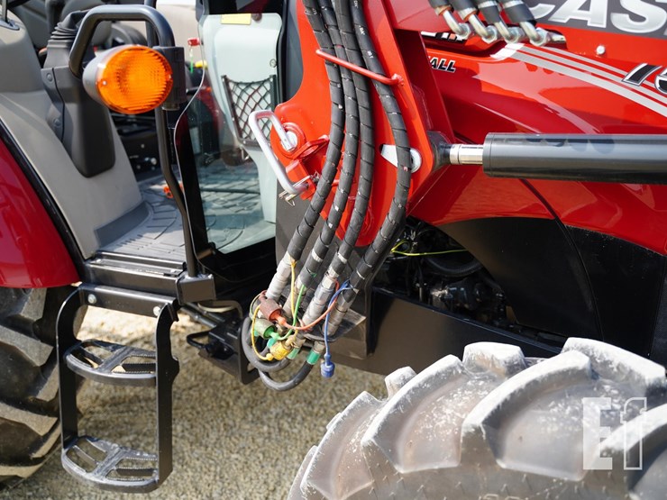 2022-case-ih-farmall-75a-image-21