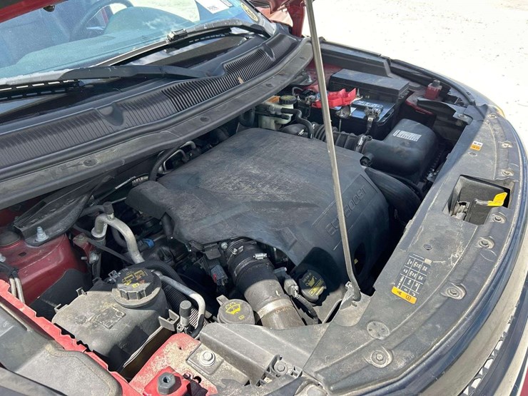 2014-ford-explorer-image-9
