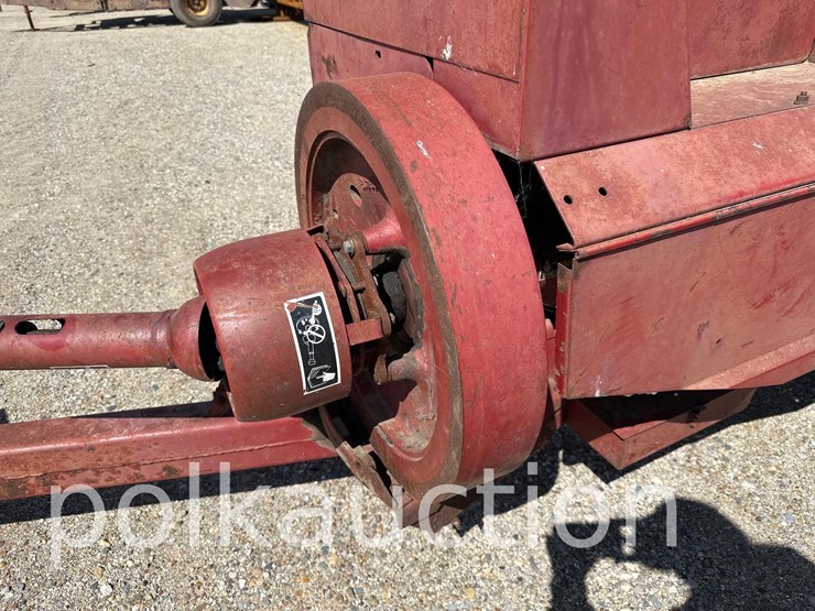 new-holland-311-image-10