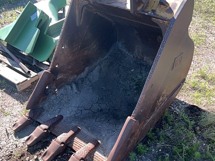 caterpillar-320-image-50