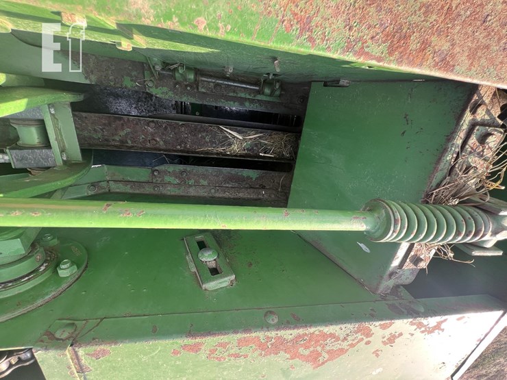 john-deere-336-image-7