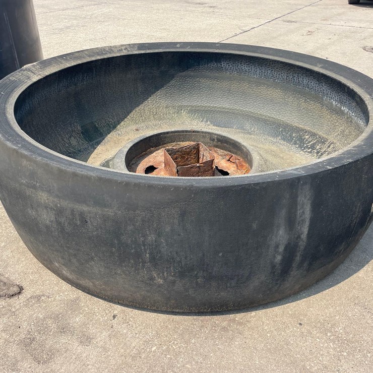 7ft Round Tire Feeder