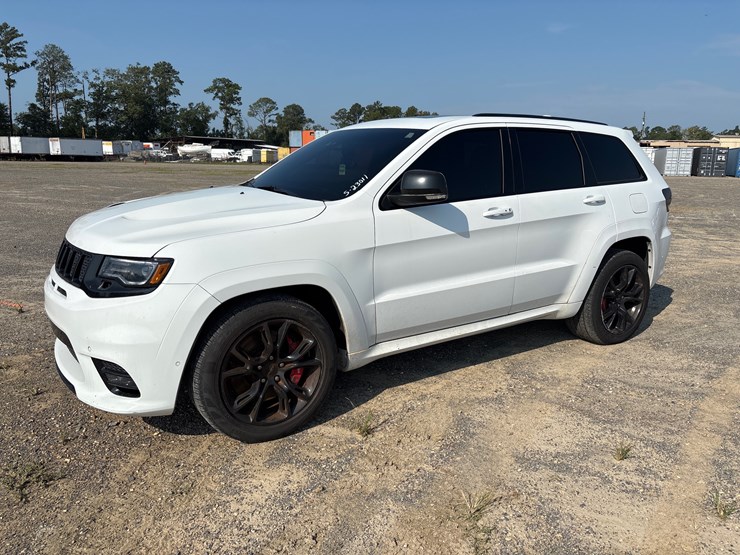 2017-jeep-grand-cherokee-image-17