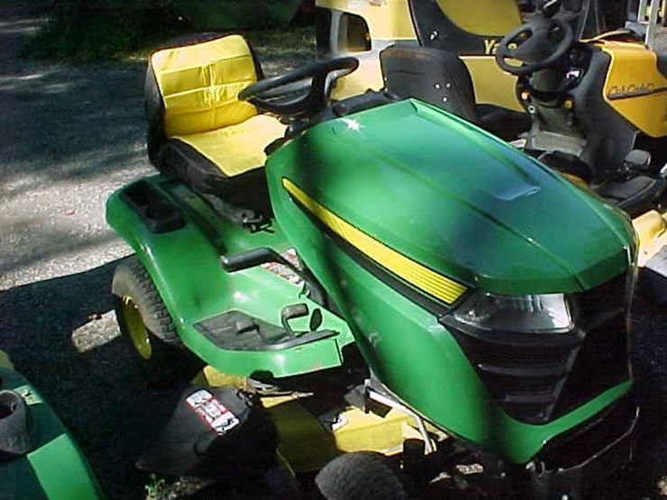 john-deere-x300-image-1