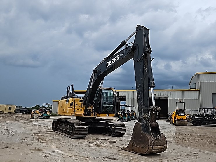 2019-deere-210g-image-7