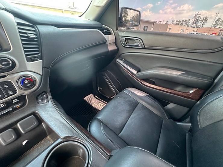 2015-gmc-yukon-image-48