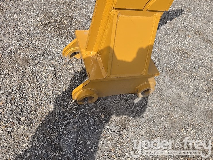 caterpillar-320-image-9