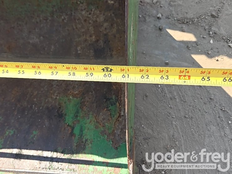 2009-john-deere-3038e-image-12