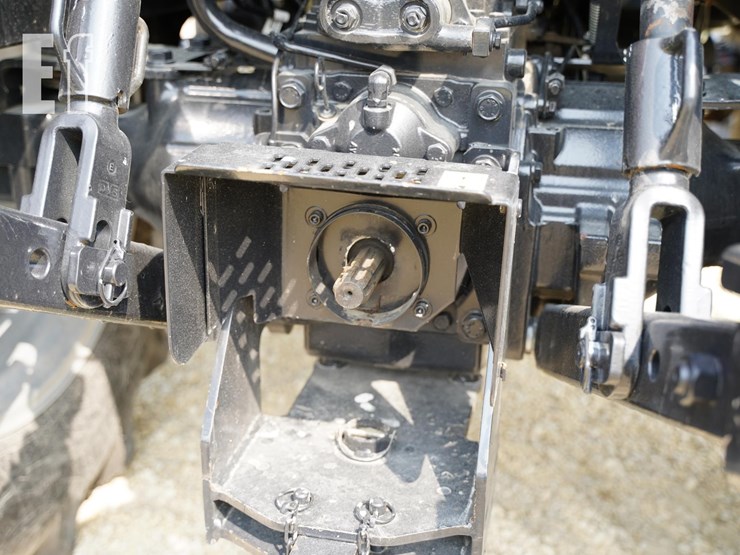 2022-case-ih-farmall-75a-image-29