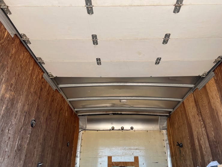 #4731-•-2000-chevy-box-van-(wi-title-in-delay)-image-18