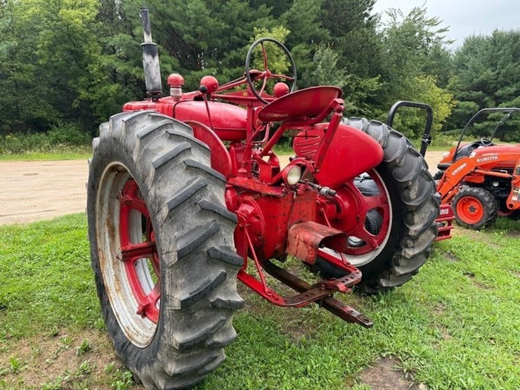 farmall-m-tractor-image-10